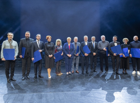 Prešernovi nagrajenci, ministrica za kulturo dr. Asta Vrečko in predsednica Republike Slovenije Nataša Pirc Musar