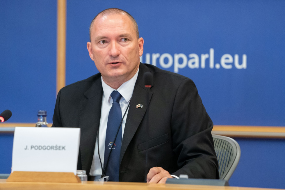 Minister Jože Podgoršek during a speach in the European Parliament 