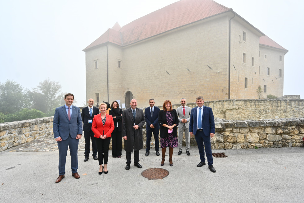 Panelists of the Conference. Behind them the Rajhenburg Castle