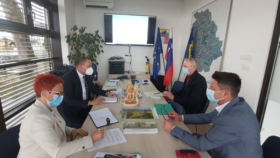 Minister dr. Podgoršek na sestanku s predstavniki LAS Za mesto i n vas