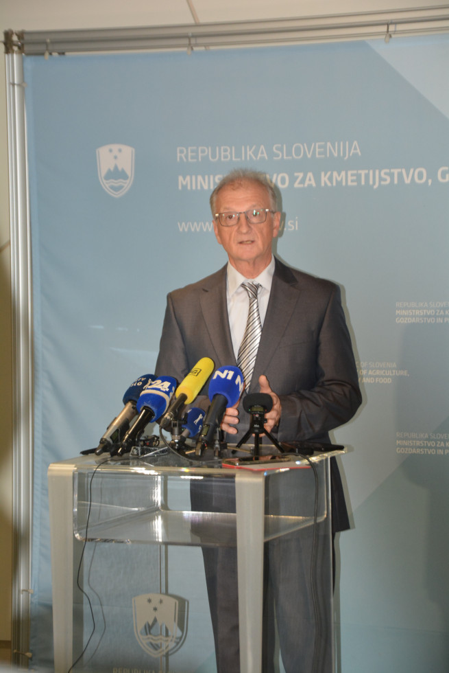 Dr. Branko Podpečan na današnji izjavi za medije