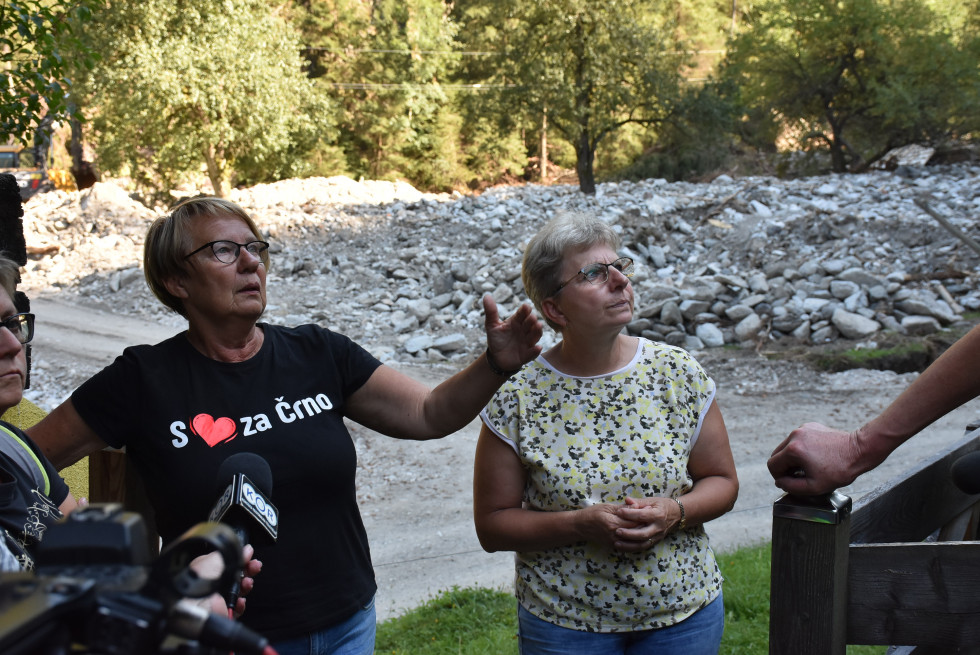 Ministrica Irena Šinko z županjo Črne na Koroškem  mag. Romano Lesjak