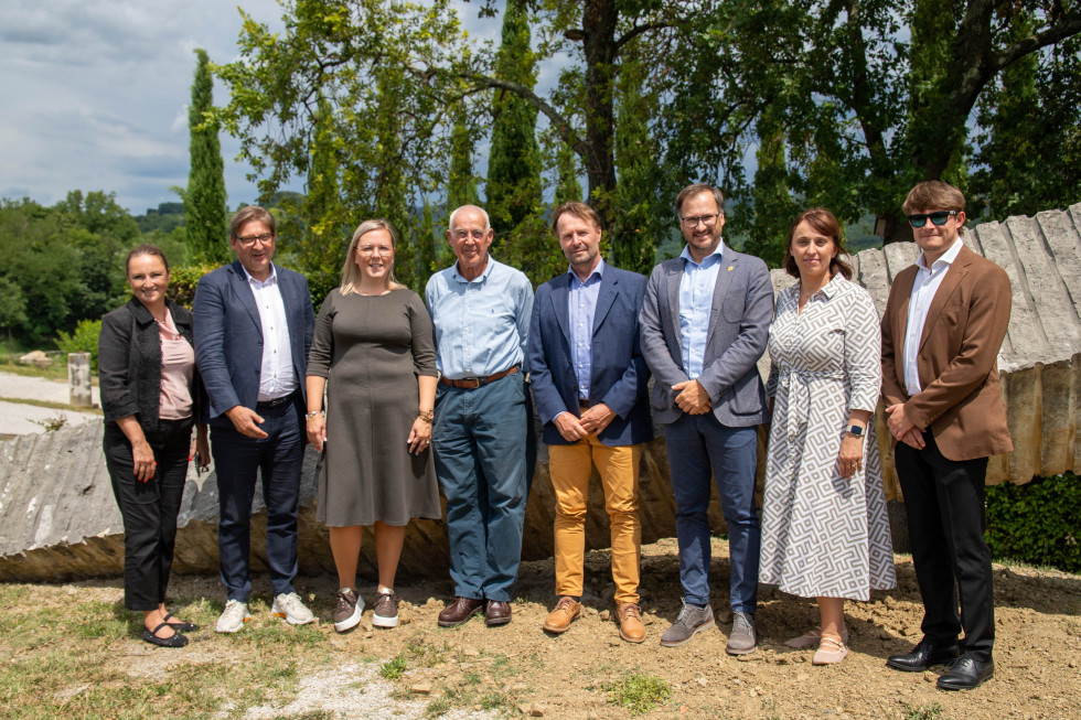 Skupinska slika na vinogradniški kmetiji