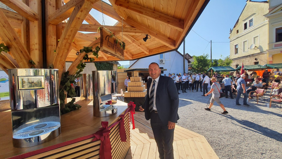 Državni sekretar dr. Jože Podgoršek na otvoritvi cvičkove fontane