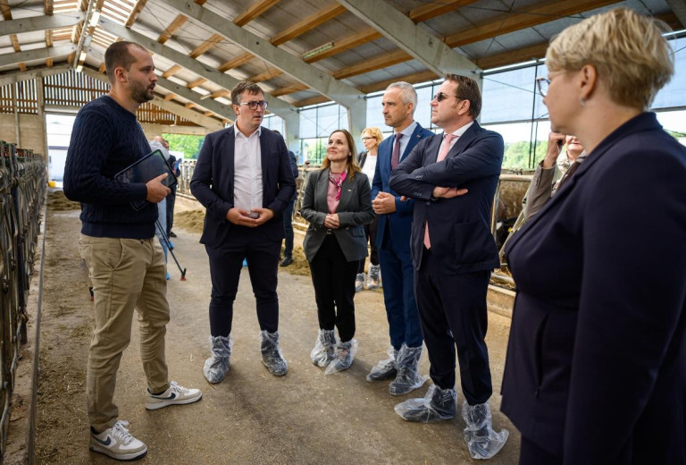 Minister Cigler Kralj in komisar Várhelyi o krepitvi zdravja živali, rastlin in dobrobiti živali