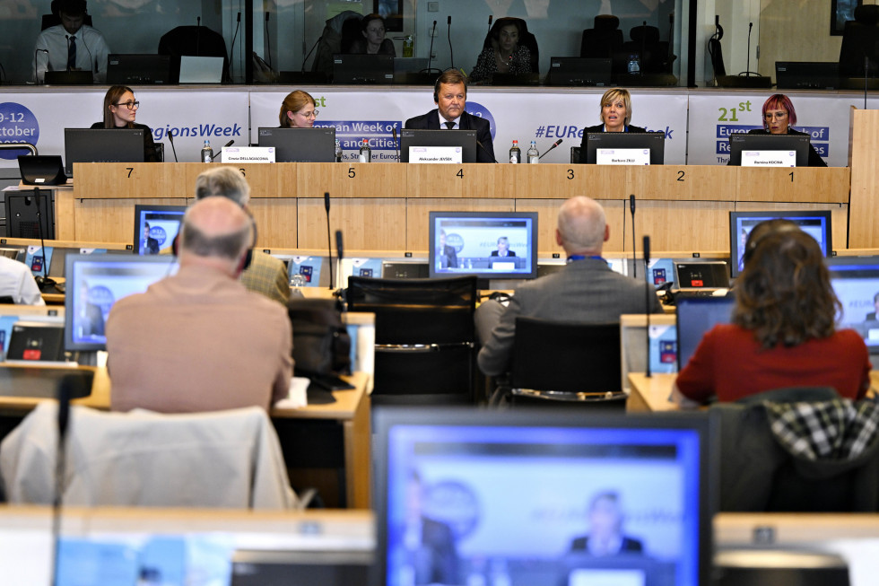 Minister za kohezijo in regionalni razvoj dr. Aleksander Jevšek se je v okviru evropskega tedna regij in mest v Bruslju udeležil razprave o kohezijski politiki in čezmejni Evropski prestolnici kulture 2025