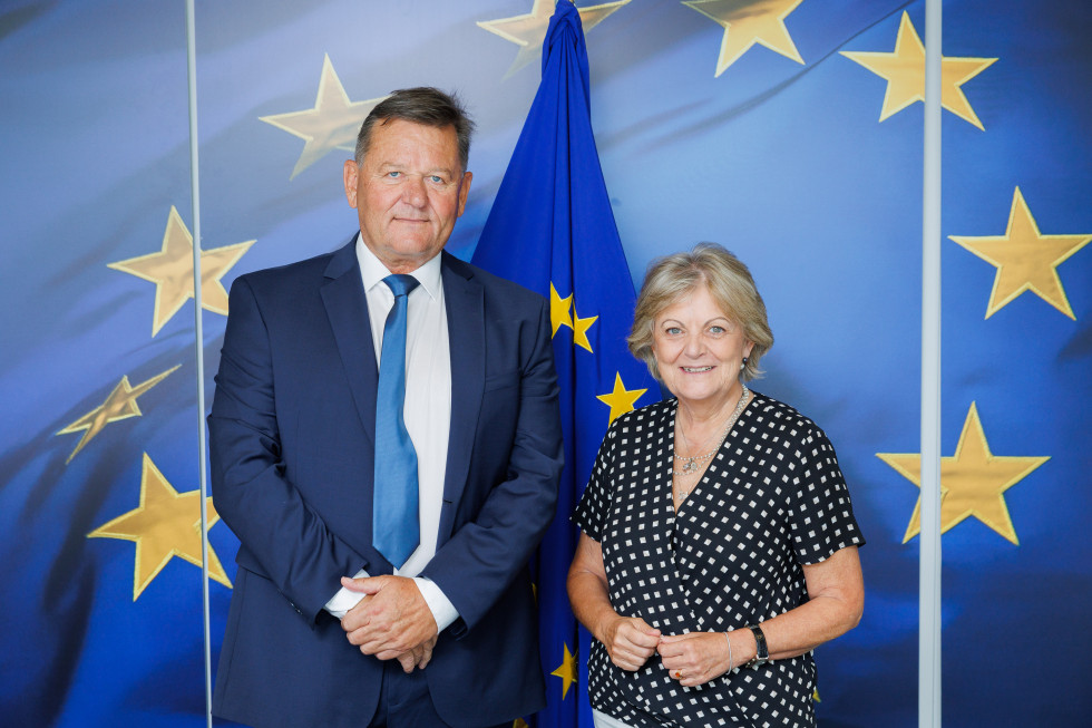 Minister dr. Aleksander Jevšek in evropska komisarka Elisa Ferreira