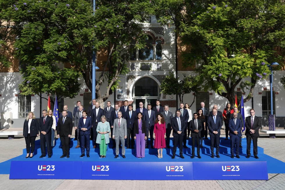 Skupna fotografija ministrov in ministric za kohezijsko politiko na neformalnem vrhu v Murcii, v Španiji