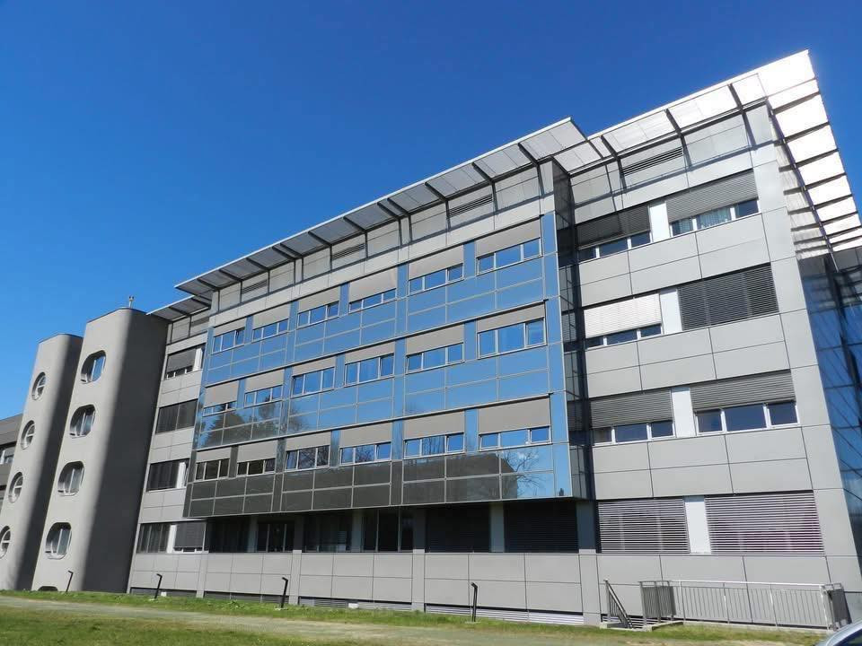 Zunanji posnetek dela stavbe Splošne bolnišnice Slovenj Gradec
