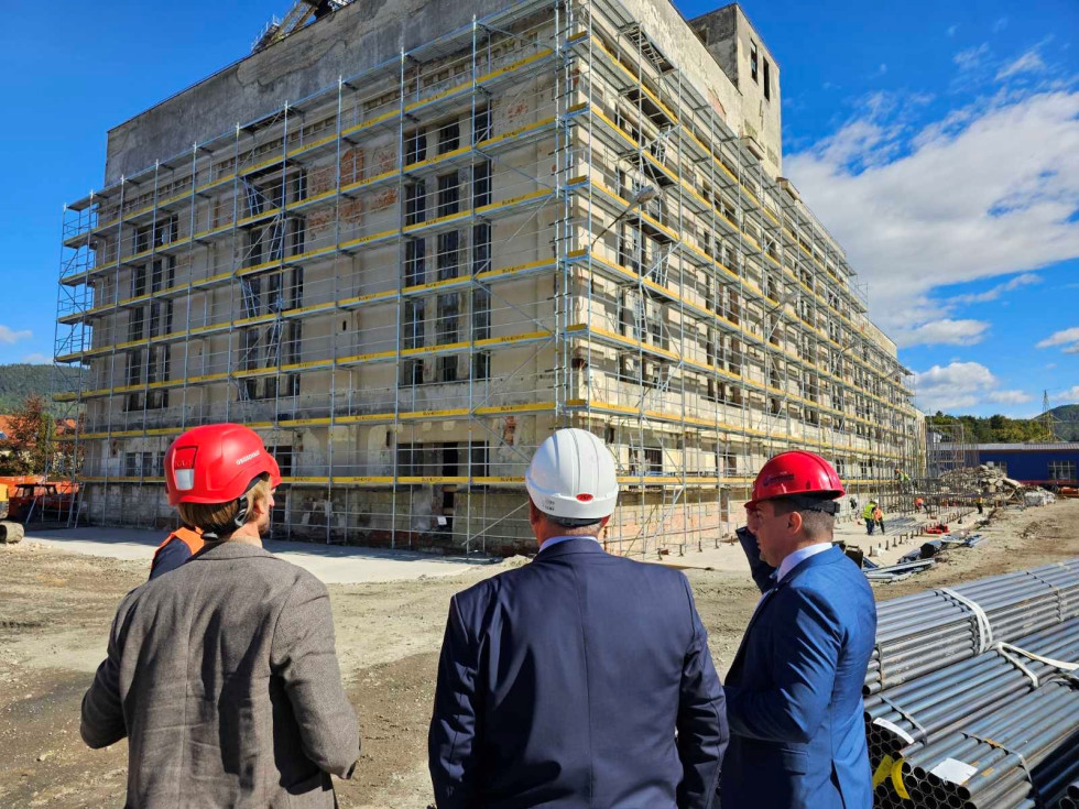 Visit to the renovation of the Stara Elektrarna building in Velenje.