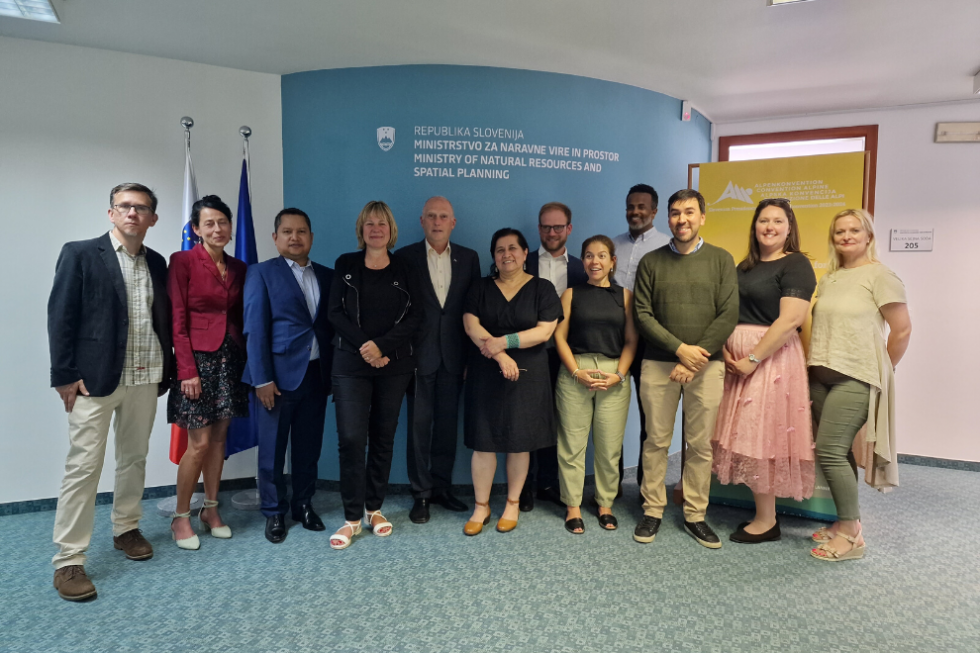 Group photograph of Andean delegation participants and representatives of the Ministry of Natural Resources and Spatial Planning