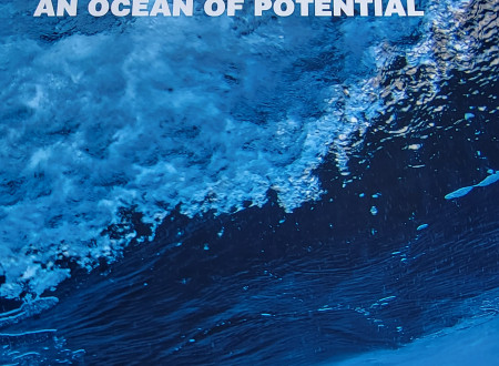 Logotip konference: morje in napis Naš ocean v