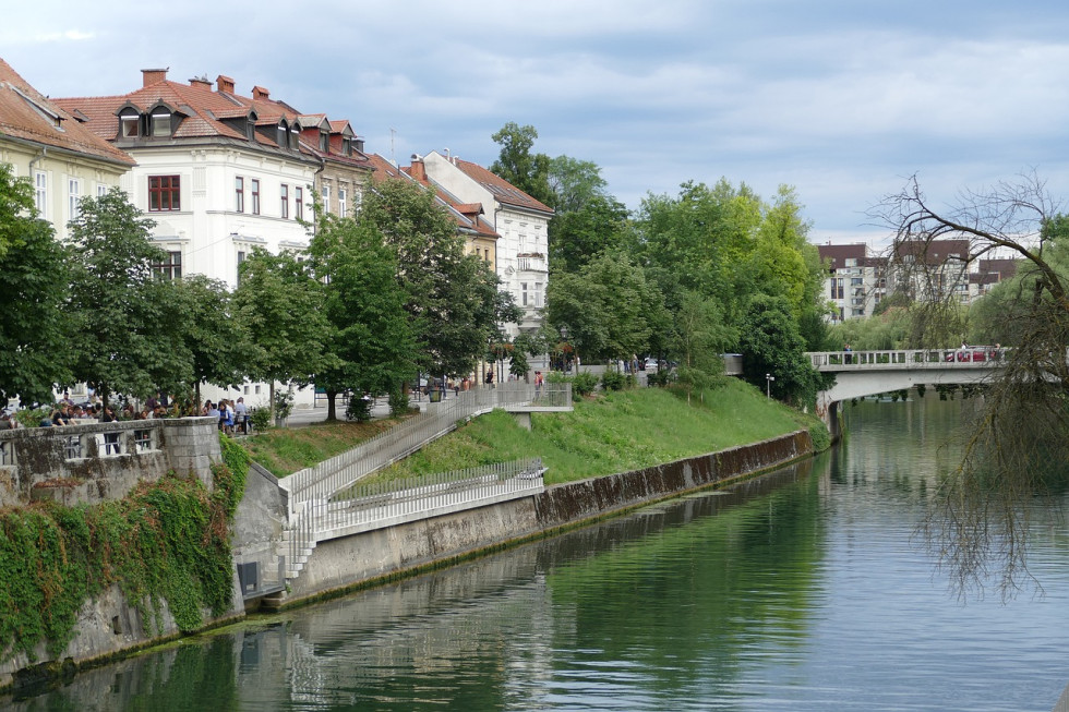 Ljubljana, zelene površine ob reki Ljubljanici