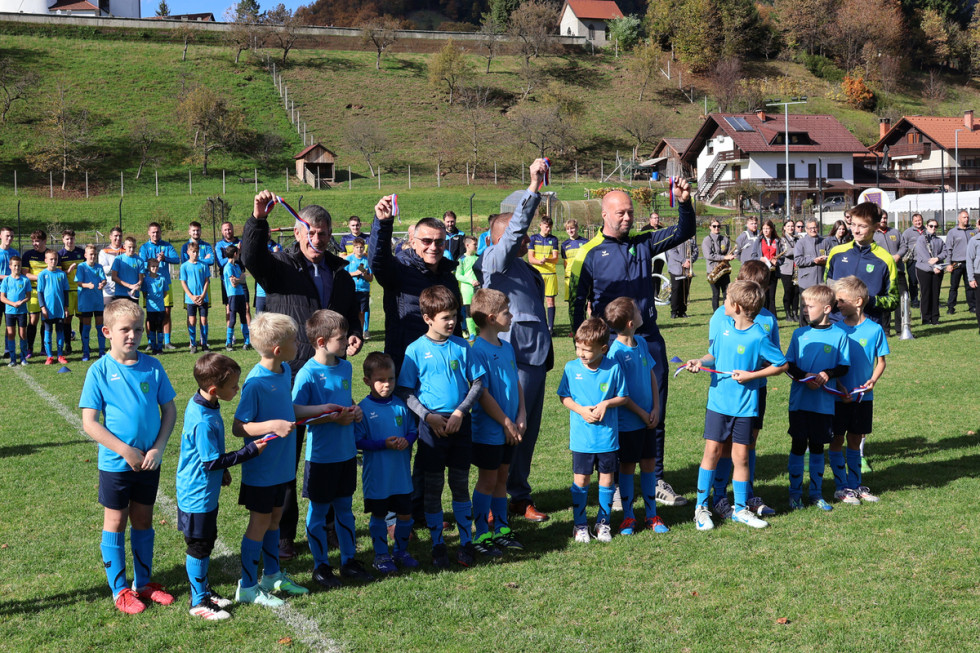 Otroci pred Športno rekreativni park Foršt, je dobil povsem novo podobo s sodobnimi športnimi igrišči, od asfaltnega igrišča za nogomet, košarko, odbojko, do igrišča za mali nogomet z umetno travo do sodobnega nogometnega igrišča s tribunami, osvetlitvijo