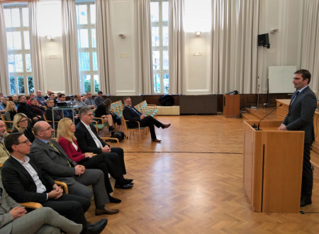 Župan Nove Gorice dr. Klemen Miklavčič govori