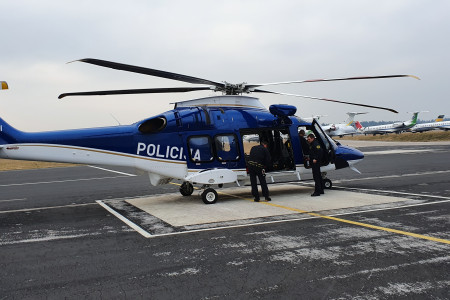 Policisti in nov helikopter