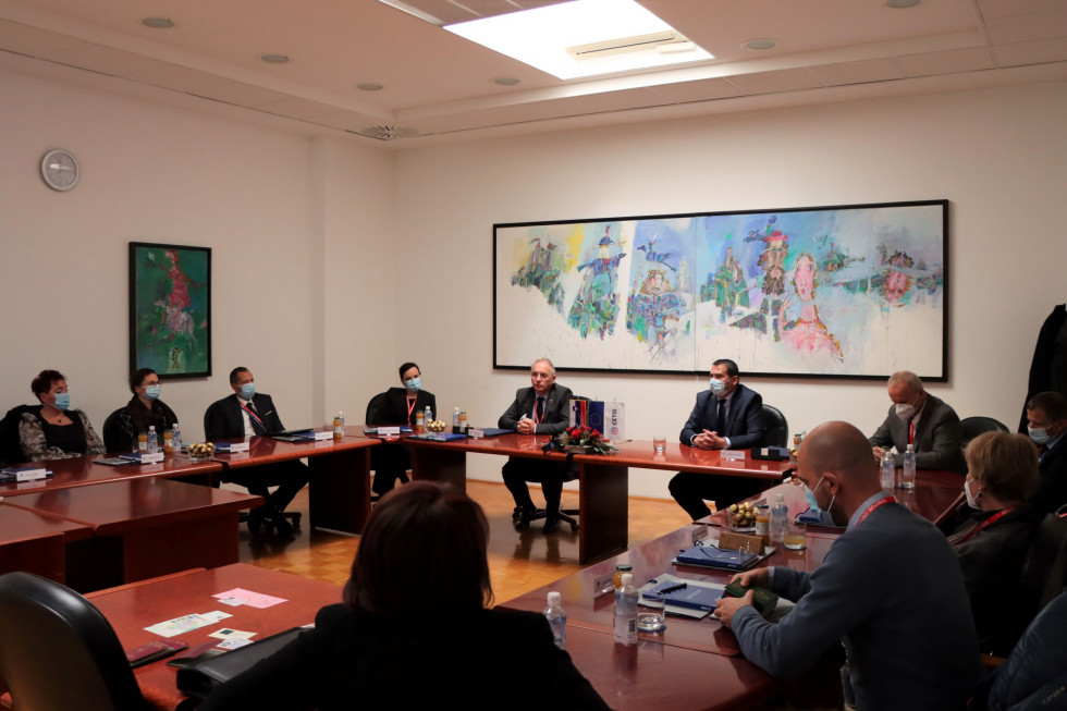 Omizje z udeleženci sestanek delegacij Ministrstva za notranje zadeve in Cetisa