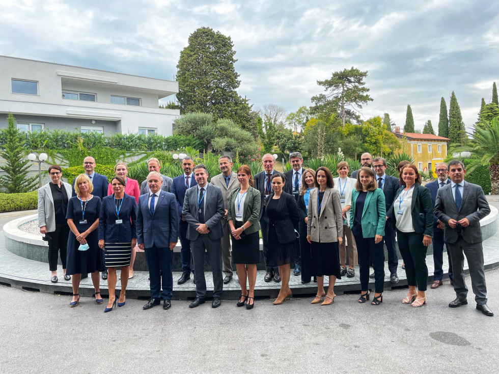 Skupinska fotografija udeležencev sestanka upravnega odbora EASO