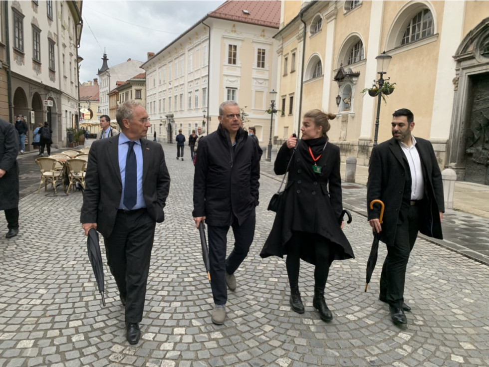 Walk of Ministers Aleš Hojs and Nicos Nouris around Ljubljana