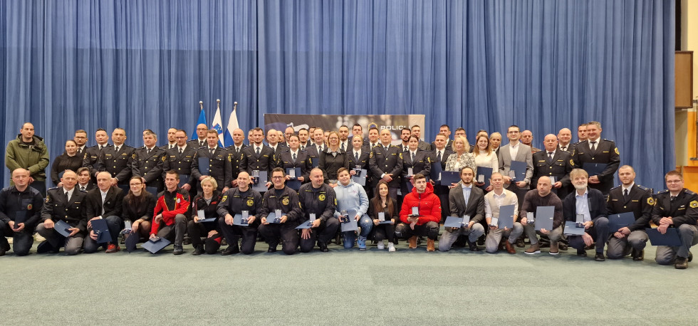 Skupinska fotografija prejemnikov medalj