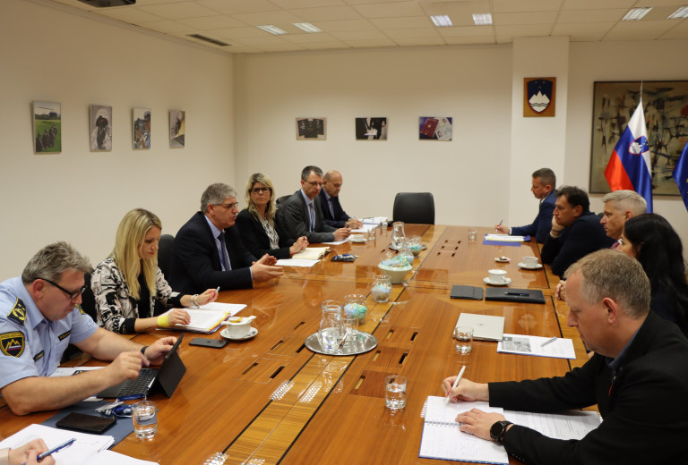 Minister Poklukar za nadaljnje dobro sodelovanje z DARS