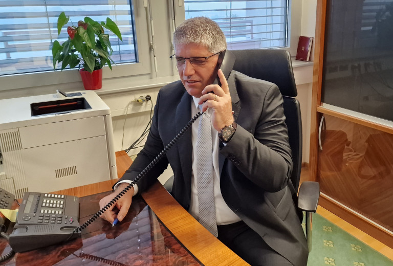 Minister Poklukar proposes to his Croatian counterpart Božinović to strengthen surveillance in the border area 