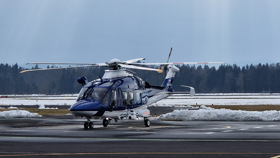 Na fotografiji nov večnamenski helikopter, ki bo vzletel