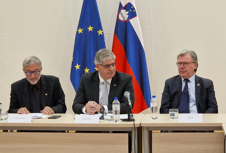 Strokovni posvet o novi varnostni realnosti