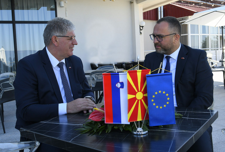 Slovenian and North Macedonian interior ministers agree to strengthen police cooperation