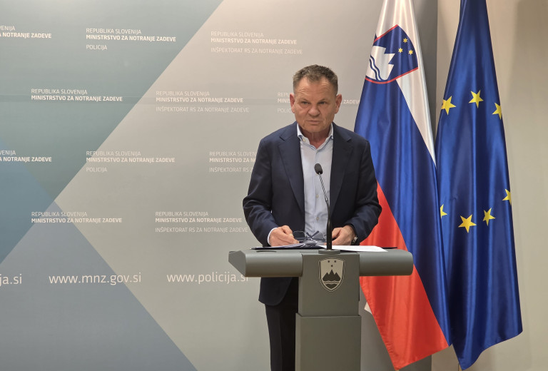 Government lifts checks at borders with Croatia and Hungary