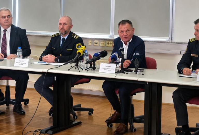Minister Matoz: Najpomembneje je, da so se vsi policisti in občani zdravi vrnili k svojim družinam