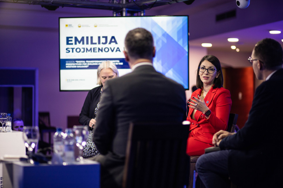 Ministrica dr. Emilija Stojmenova Duh na Forumskem dialogu Prespa 2023