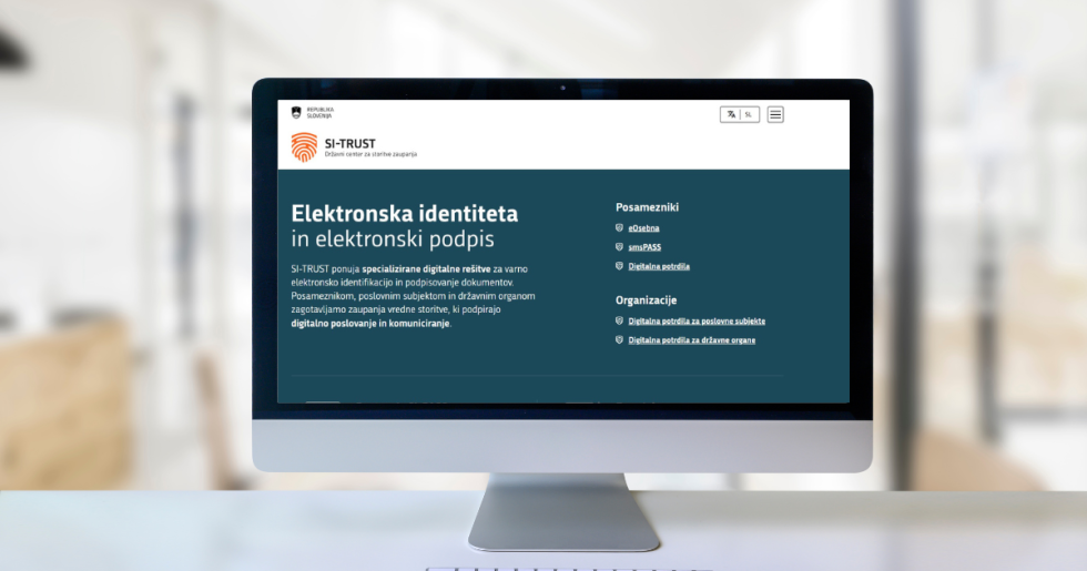 Računalniški zaslon s spletno stranjo o elektronski identiteti in elektronskem podpisu.