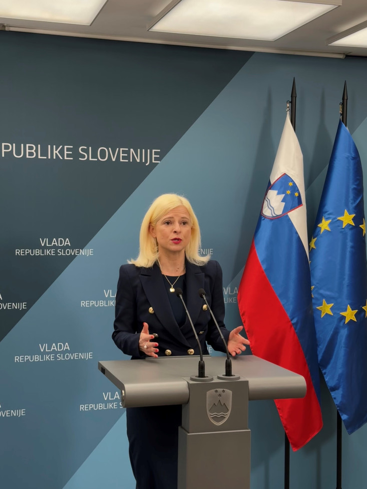 Ministrica Ksenija Klampfer