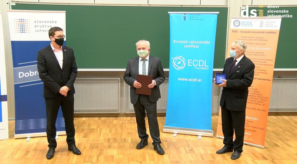 minister in generalni direktor prevzemata priznanje
