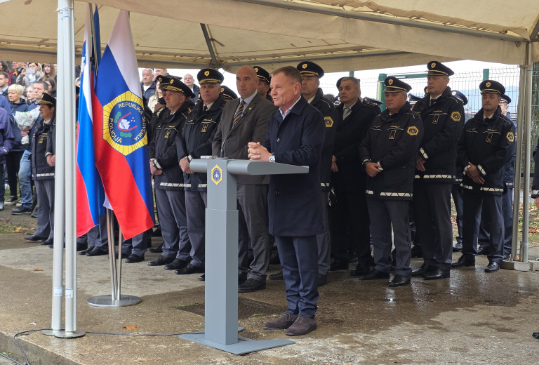 Minister Franci Matoz na slovesni zaprisegi novih policistov 