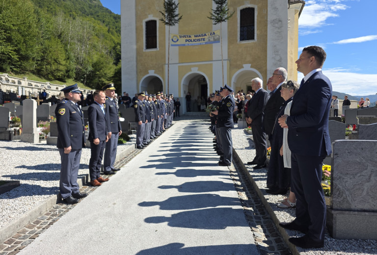 V Bohinju je bila 22. sveta maša za policiste