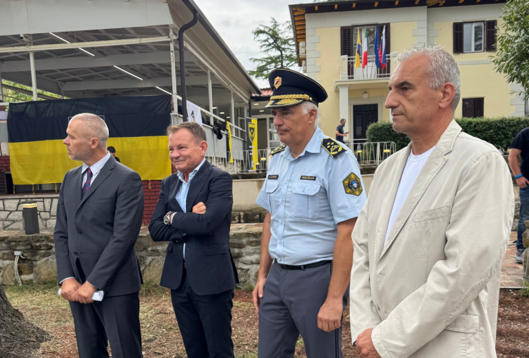 Minister Matoz na tradicionalni športno-družabni prireditvi Sindikata policistov Slovenije 