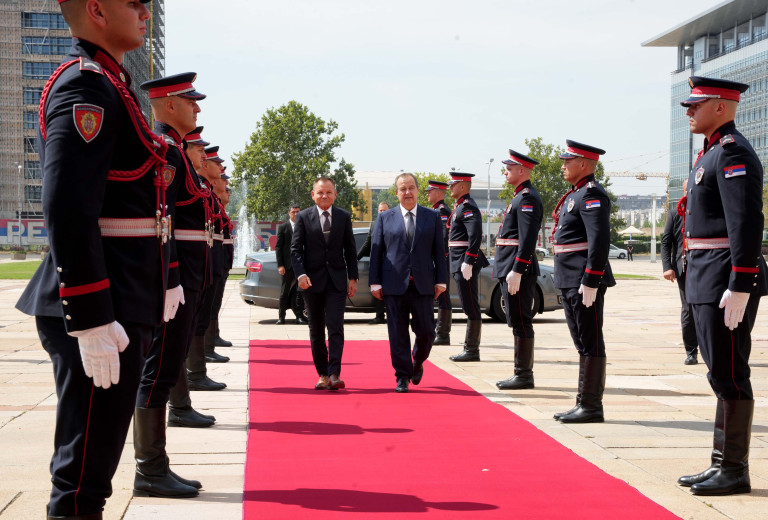 Minister Matoz z ministrom Dačićem o migracijah, varnosti in boju proti organiziranemu kriminalu 
