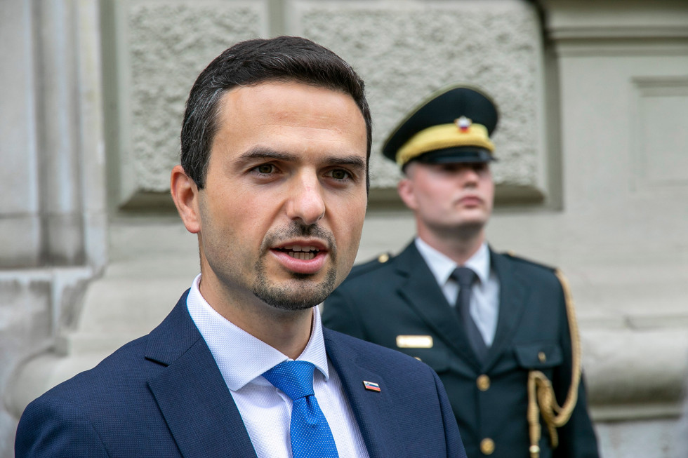 Izjava ministra Tonina po obisku pri gardistih Slovenske vojske