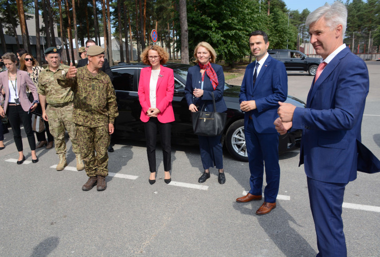Minister Tonin s črnogorsko in makedonsko ministrico na obisku v Latviji