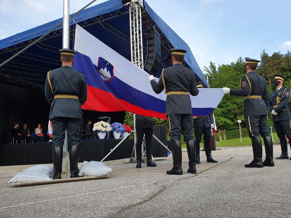 Slovesna počastitev 30. obletnice prve prisege slovenskih vojakov domovini Sloveniji z dvigom zastave