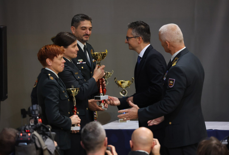 Minister Marjan Šarec čestital najboljšim športnikom Slovenske vojske za leto 2023