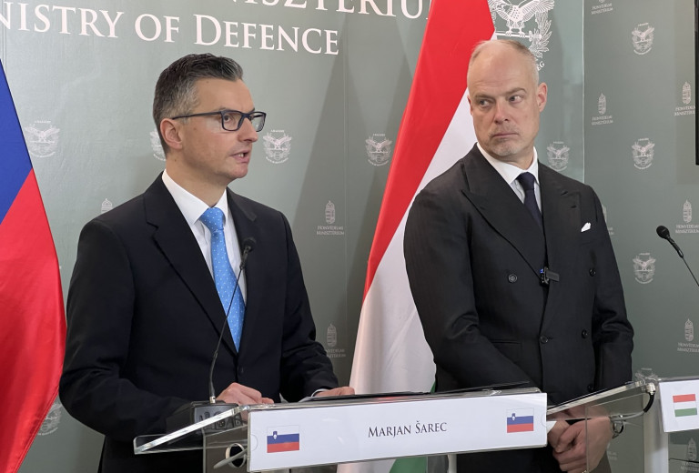 Minister Šarec discusses defence and military cooperation in Budapest