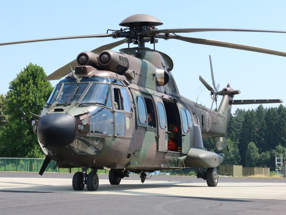 Helikopter cougar Slovenske vojske