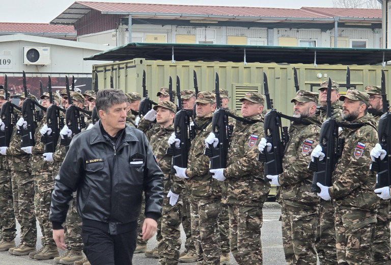 Minister Sajovic obiskal 52. slovenski kontingent SVNKON Kfor na Kosovu