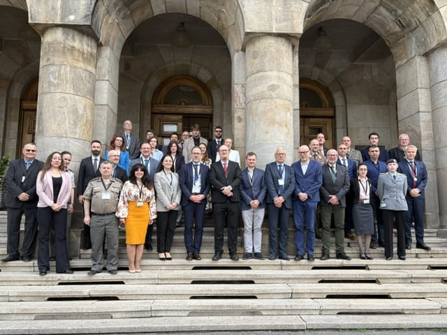 Skupinska fotografija udeležencev konference