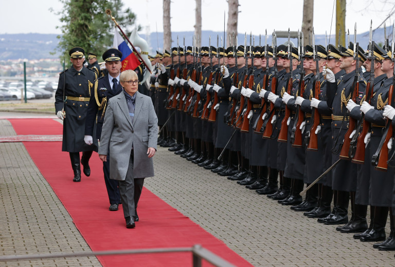 Vlaganja v Slovensko vojsko in kadrovska krepitev pozitivno vplivajo na njeno pripravljenost