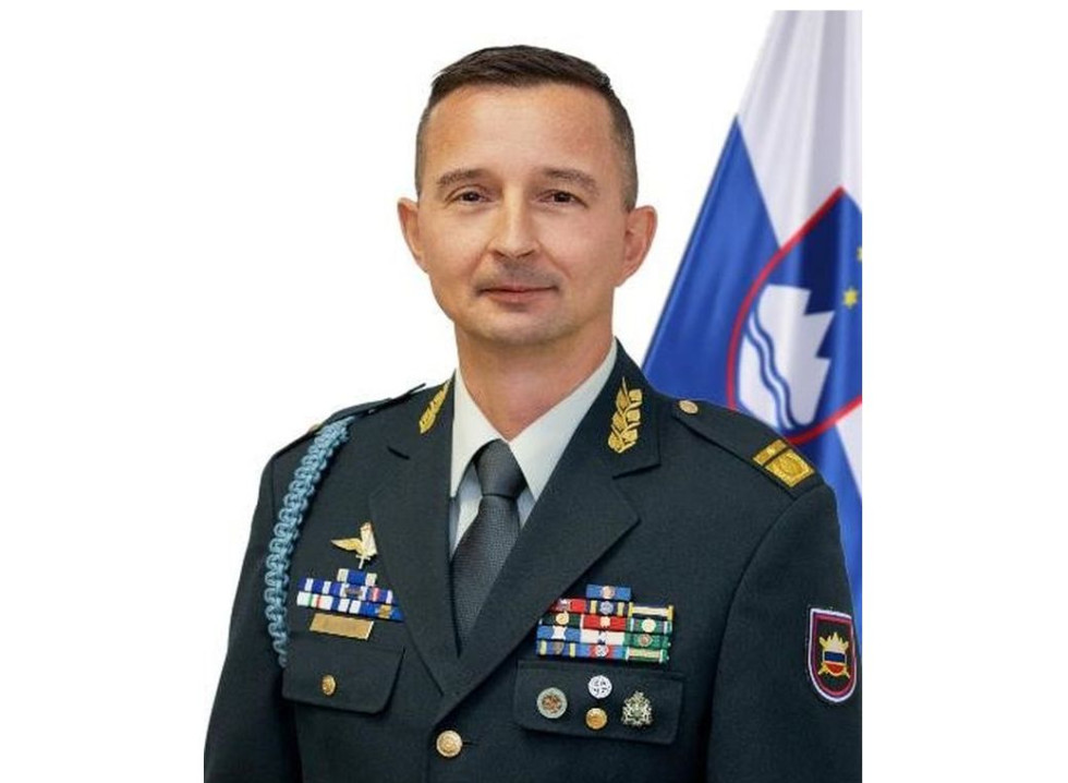Portretna fotografija novega načelnika Generalštaba Slovenske vojske