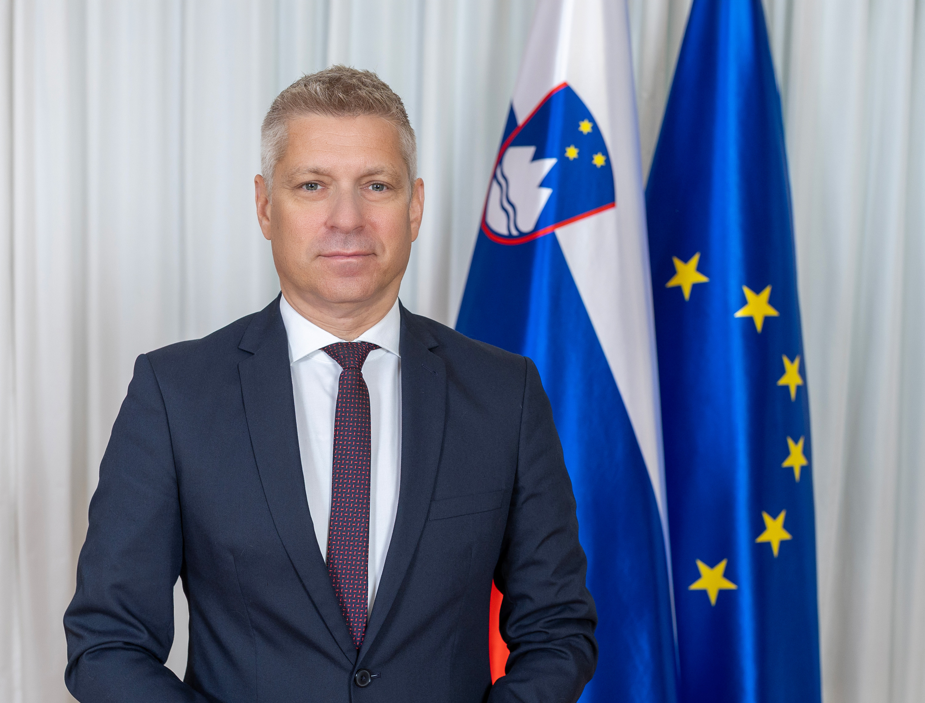 mag. Valentin Hajdinjak